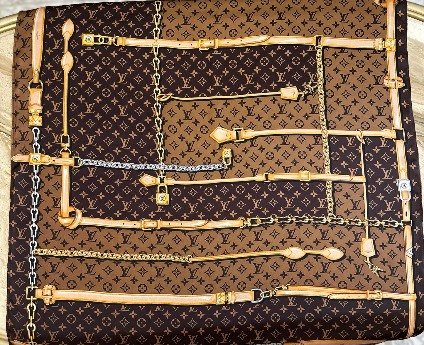 LV Chains & Belts