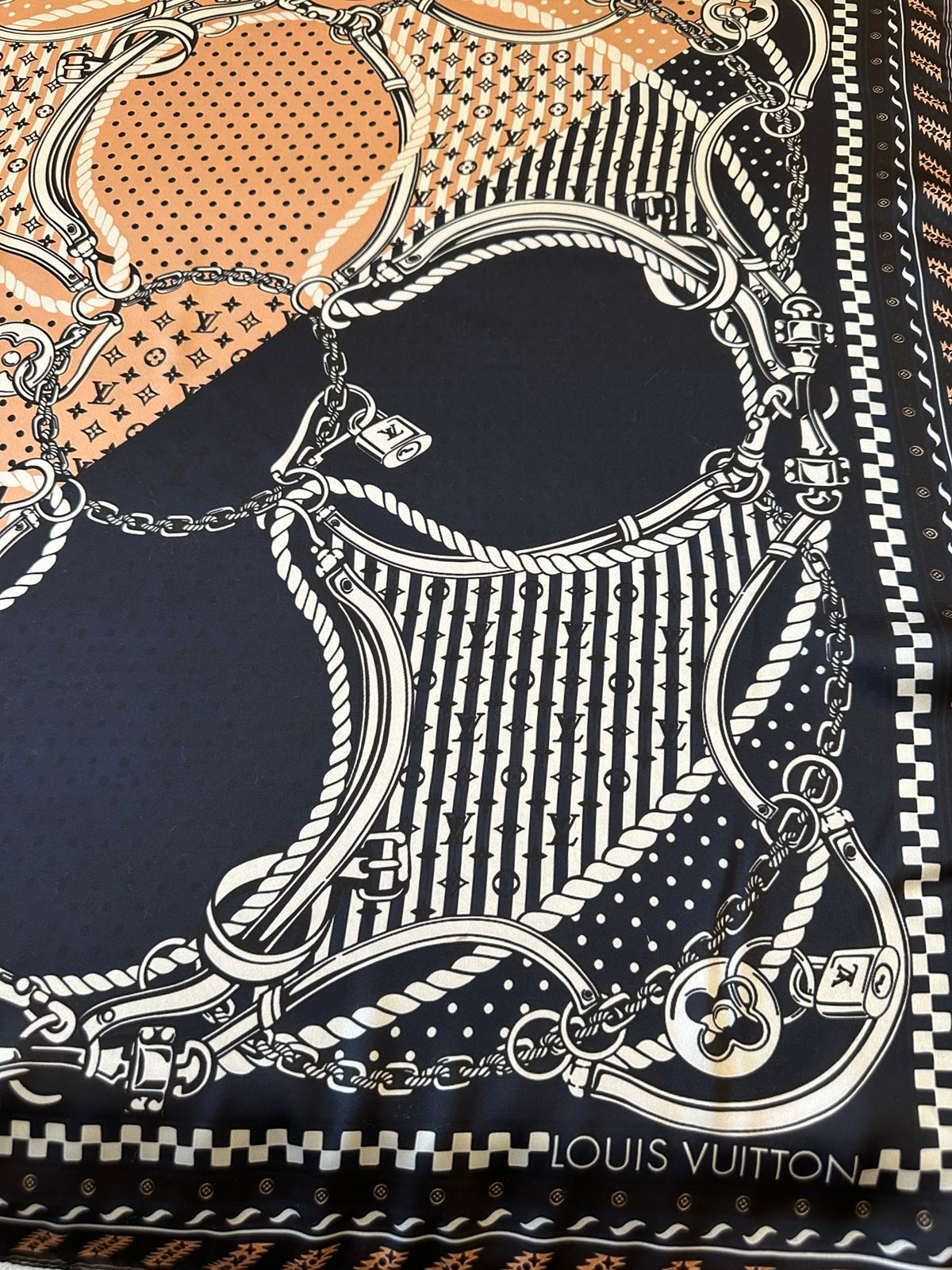 LV Sand & Silk